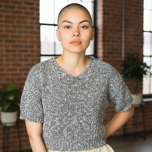 Black and White Crop Style Short Sleeve Sweater Steppingstones Medium Vintage